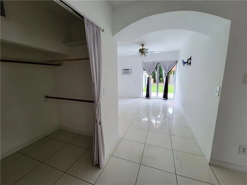 2531 FUNSTON STREET Hollywood, FL 33020