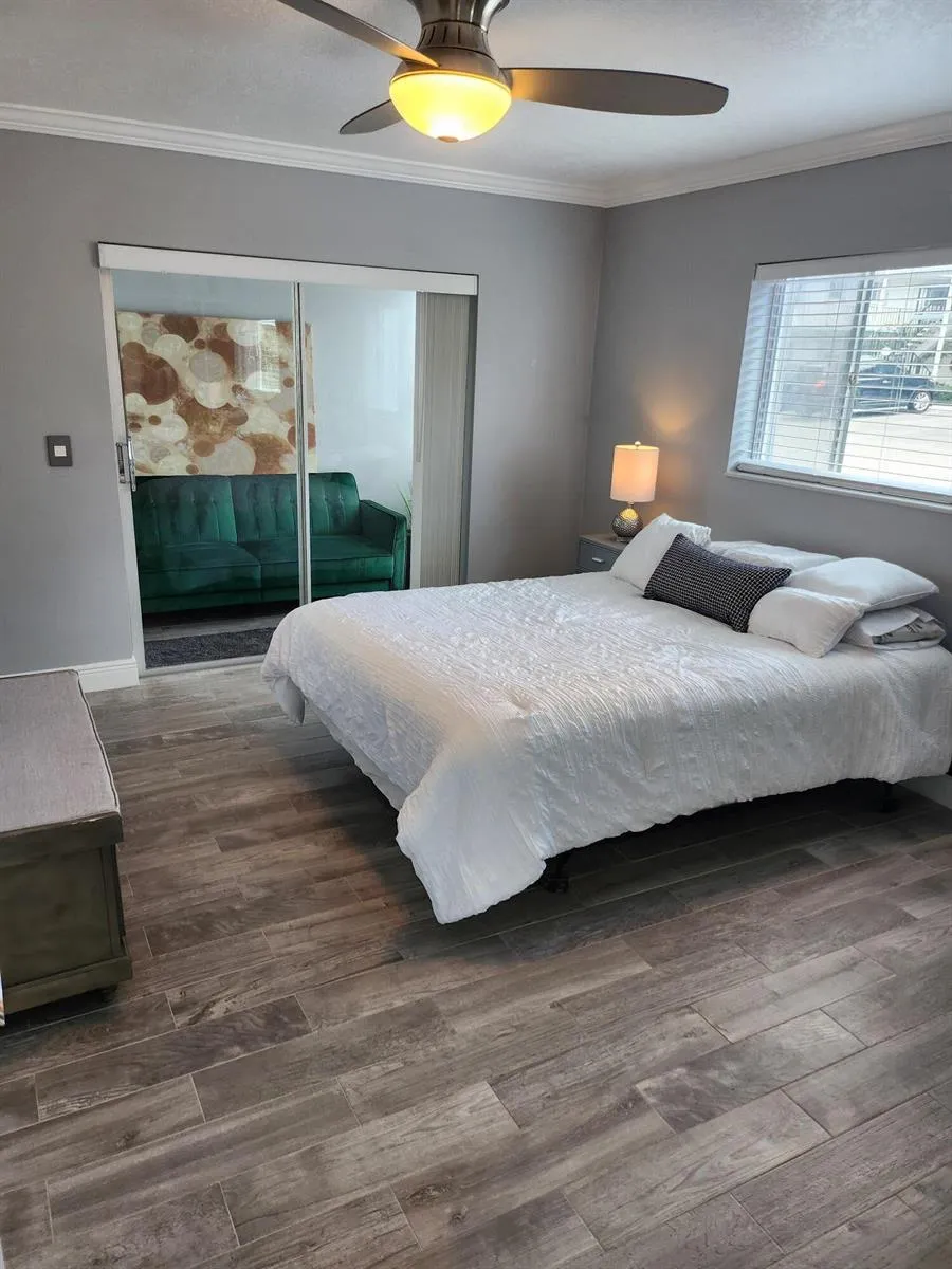 3000 Lake Osborne Drive #111 Lake Worth, FL 33461