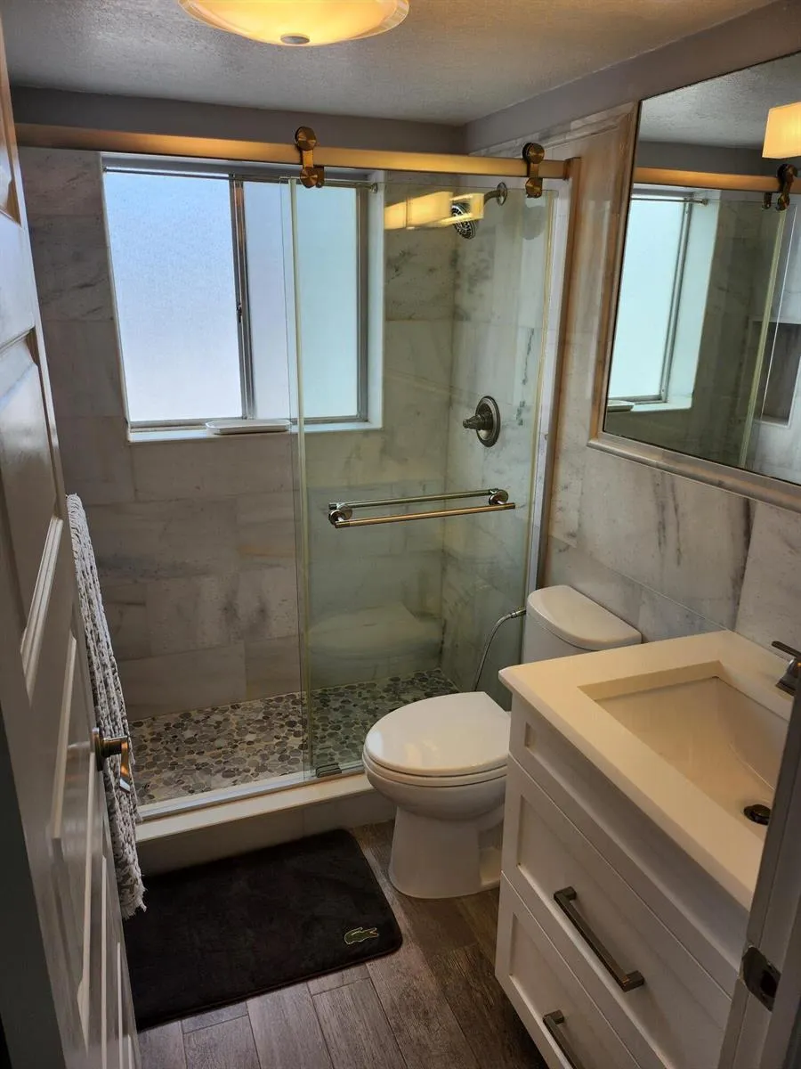 3000 Lake Osborne Drive #111 Lake Worth, FL 33461