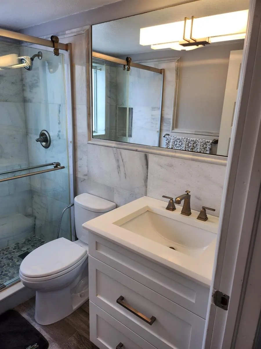 3000 Lake Osborne Drive #111 Lake Worth, FL 33461