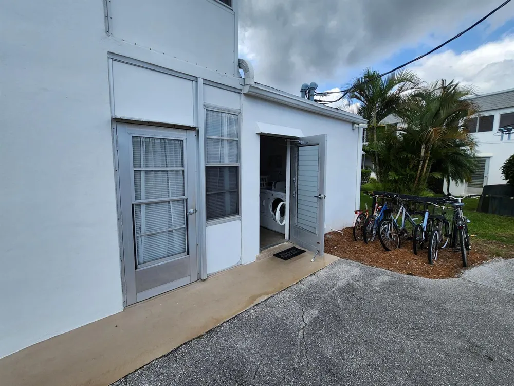3000 Lake Osborne Drive #111 Lake Worth, FL 33461