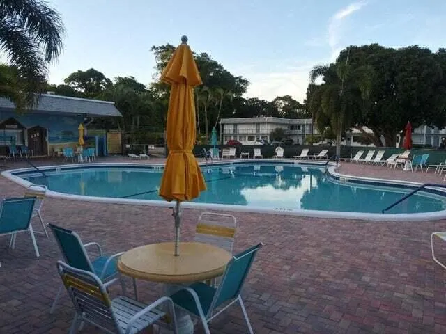 3000 Lake Osborne Drive #111 Lake Worth, FL 33461