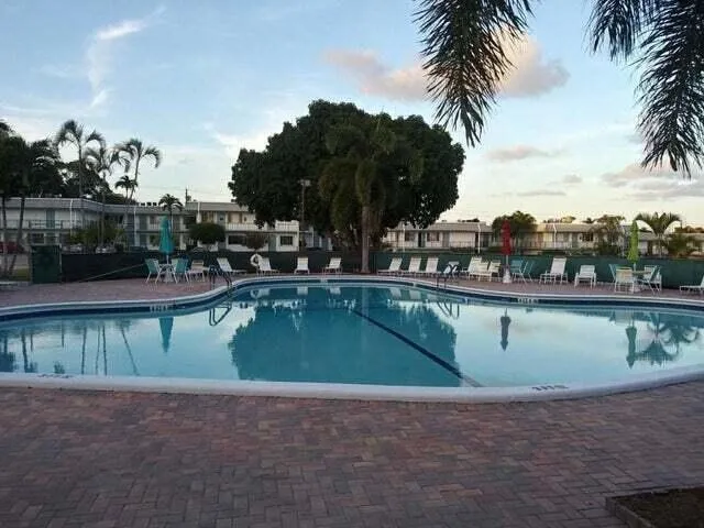 3000 Lake Osborne Drive #111 Lake Worth, FL 33461