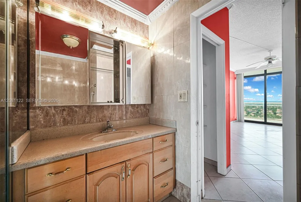1600 S Ocean Dr #PHD Hollywood, FL 33019