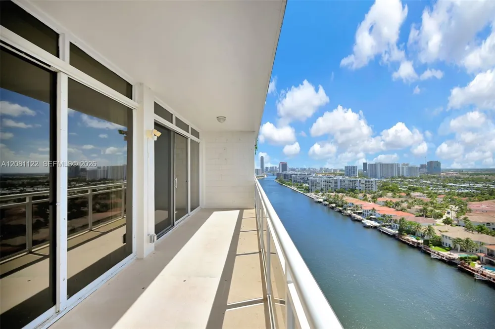 1600 S Ocean Dr #PHD Hollywood, FL 33019