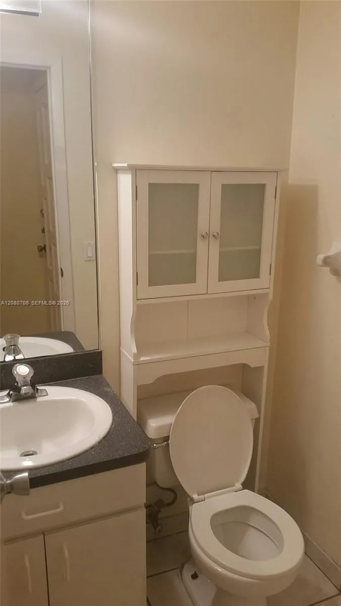 11 Olive Dr #F Hialeah, FL 33010