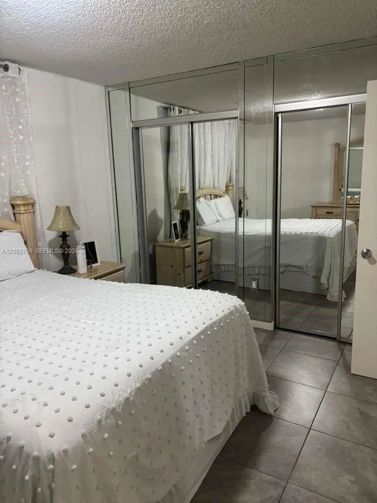 11 Olive Dr #F Hialeah, FL 33010