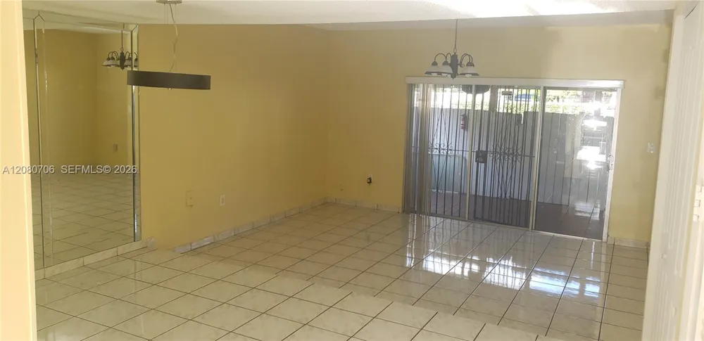 11 Olive Dr #F Hialeah, FL 33010
