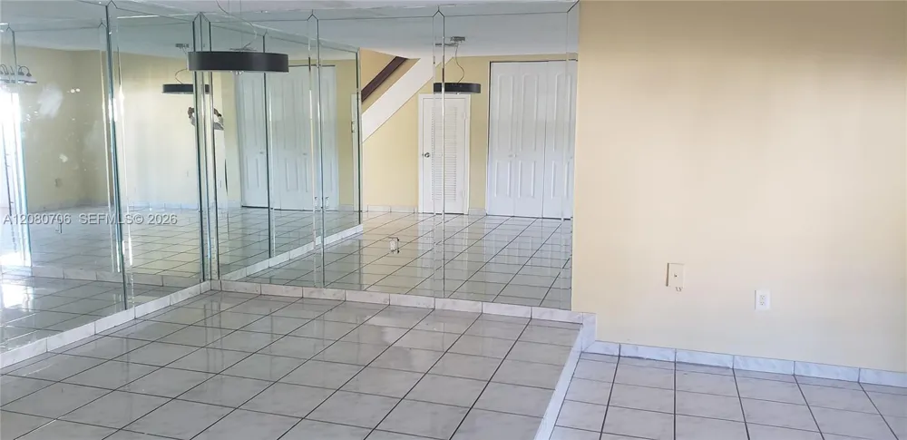 11 Olive Dr #F Hialeah, FL 33010