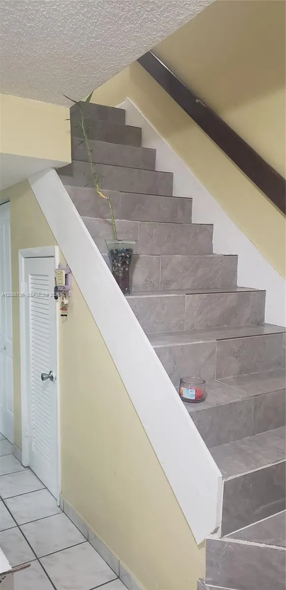 11 Olive Dr #F Hialeah, FL 33010