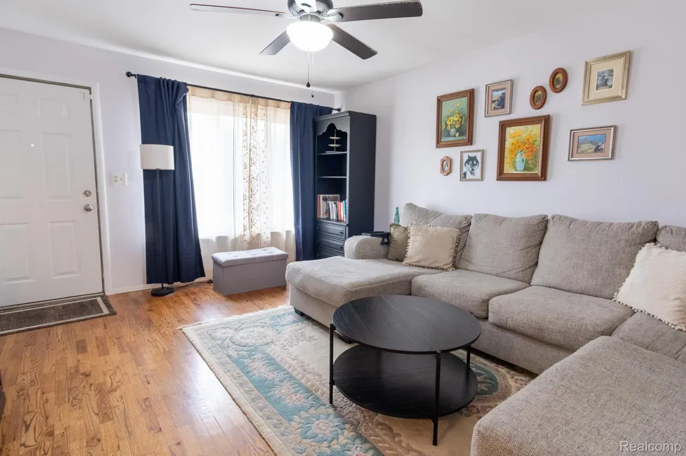 27735 Osmun Street Madison Heights City, MI 48071