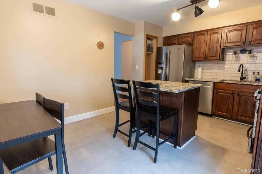 27735 Osmun Street Madison Heights City, MI 48071