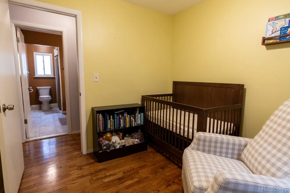 27735 Osmun Street Madison Heights City, MI 48071