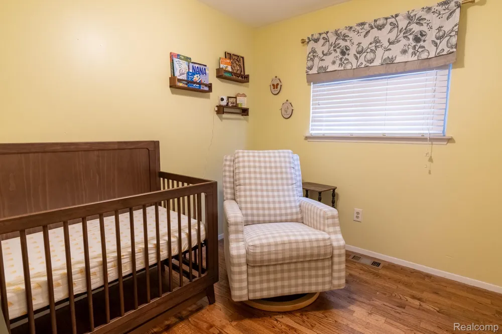 27735 Osmun Street Madison Heights City, MI 48071