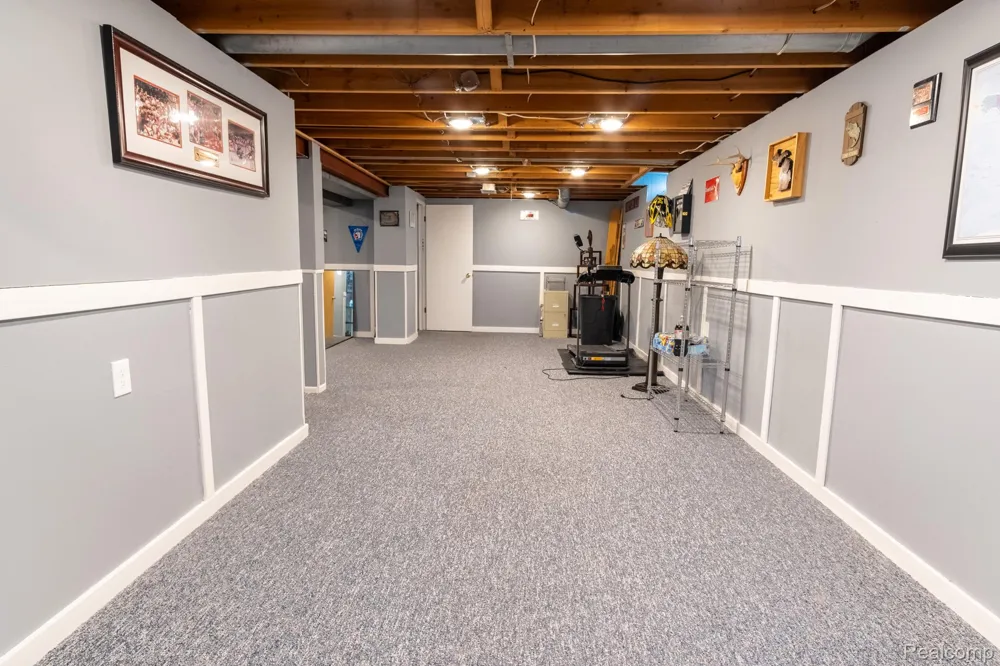 27735 Osmun Street Madison Heights City, MI 48071