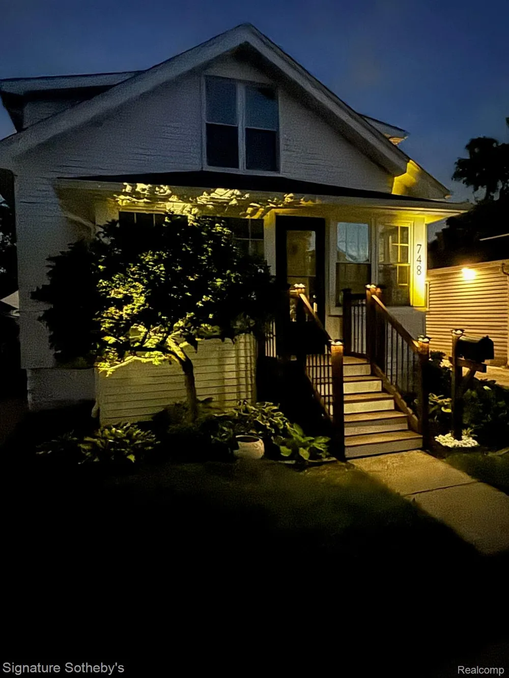748 Ruffner Avenue Birmingham City, MI 48009