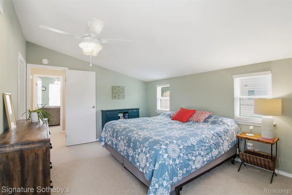 748 Ruffner Avenue Birmingham City, MI 48009