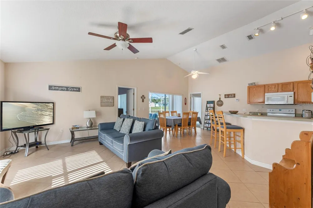 233 RESERVE DRIVE Davenport, FL 33896