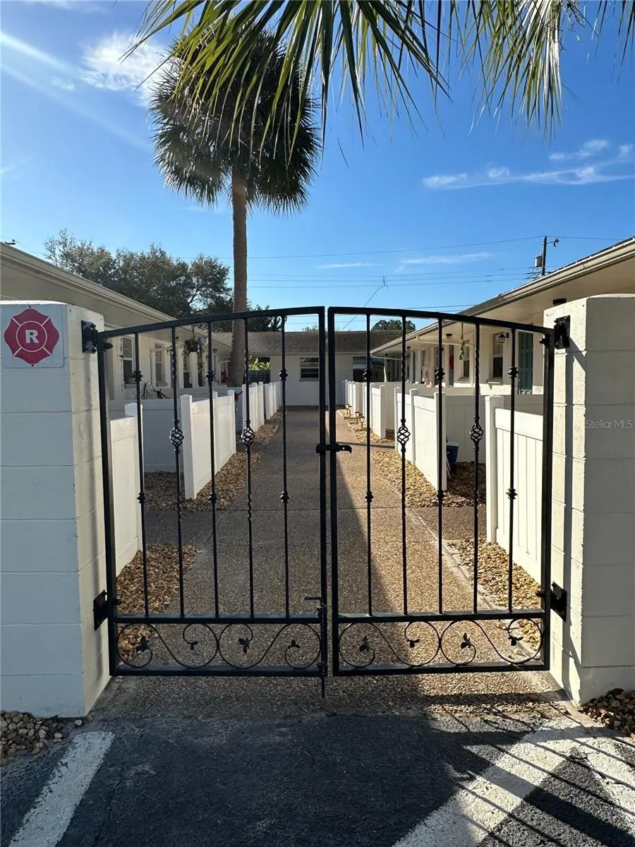 500 75TH AVENUE #10 St Petersburg, FL 33702