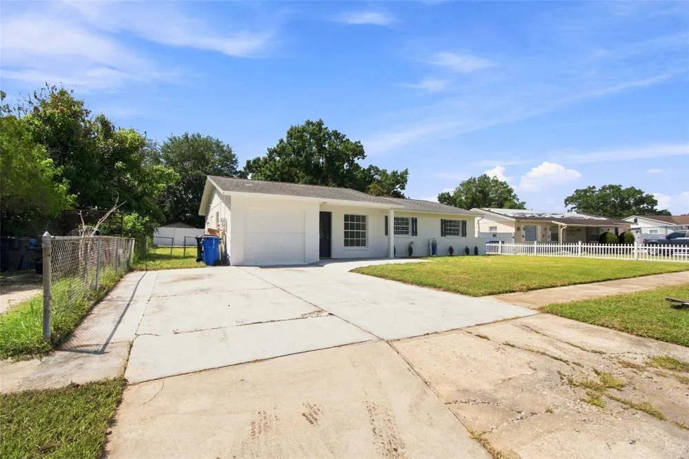 1719 JULIAN LN DRIVE Tampa, FL 33619