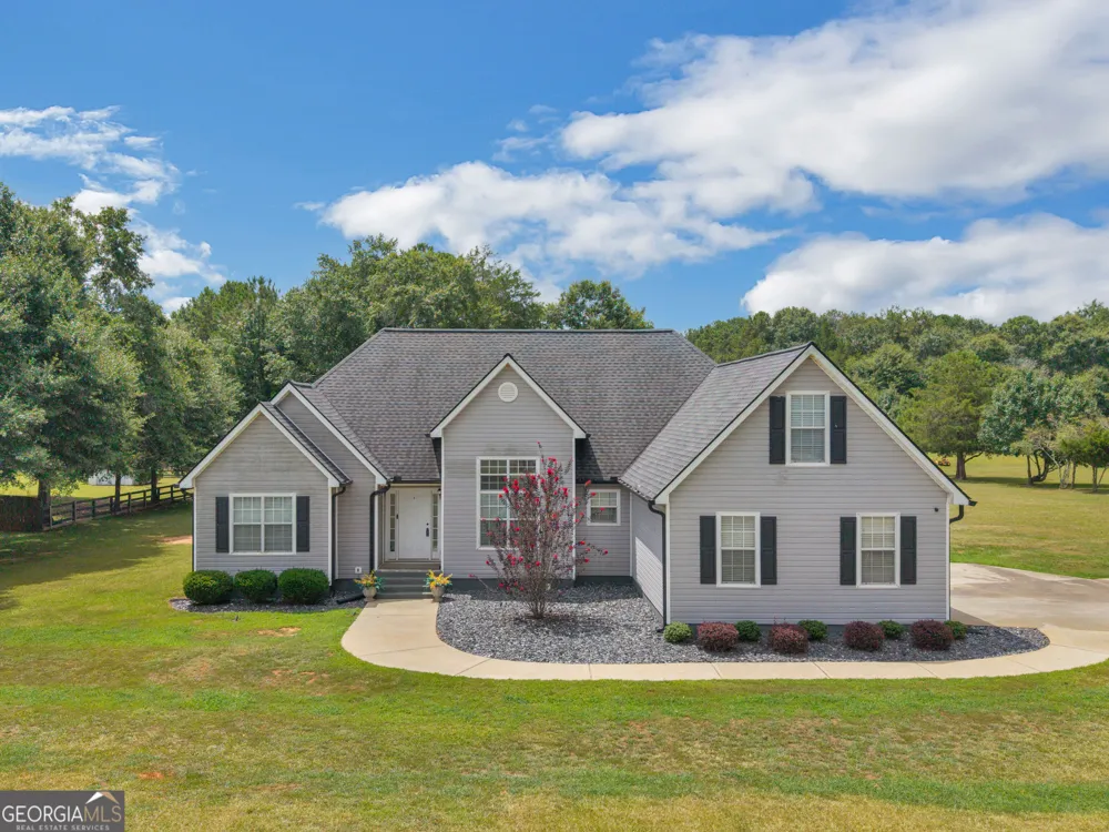 420 Colvin DR Locust Grove, GA 30248