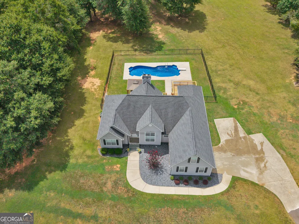 420 Colvin DR Locust Grove, GA 30248