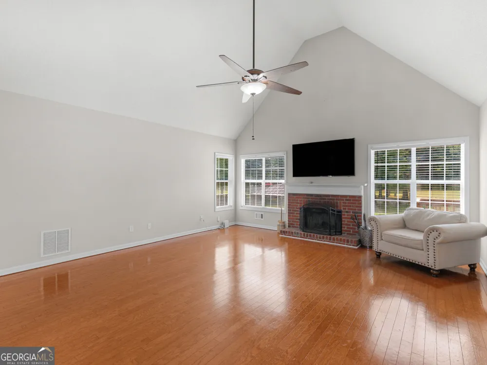 420 Colvin DR Locust Grove, GA 30248