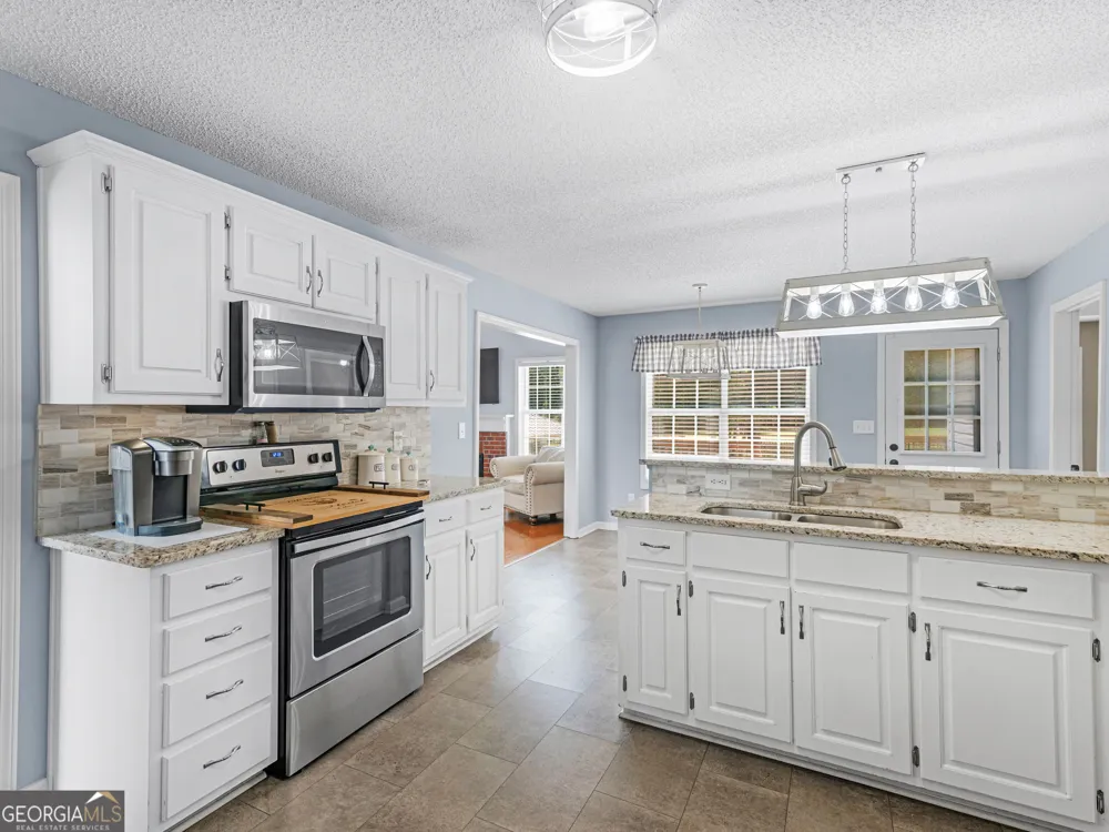 420 Colvin DR Locust Grove, GA 30248