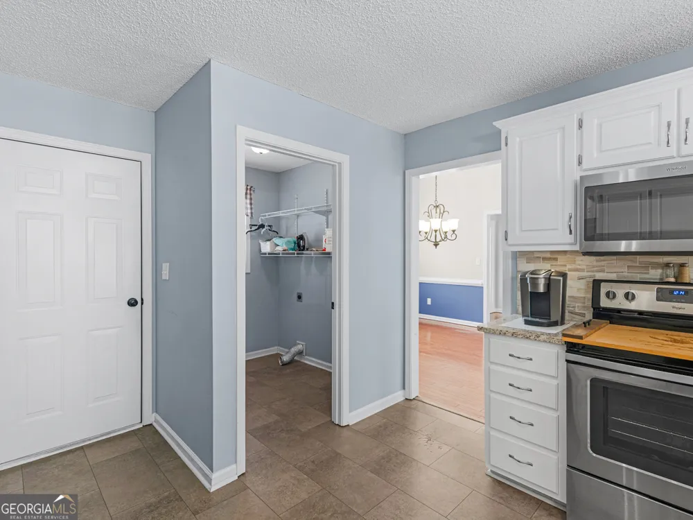 420 Colvin DR Locust Grove, GA 30248