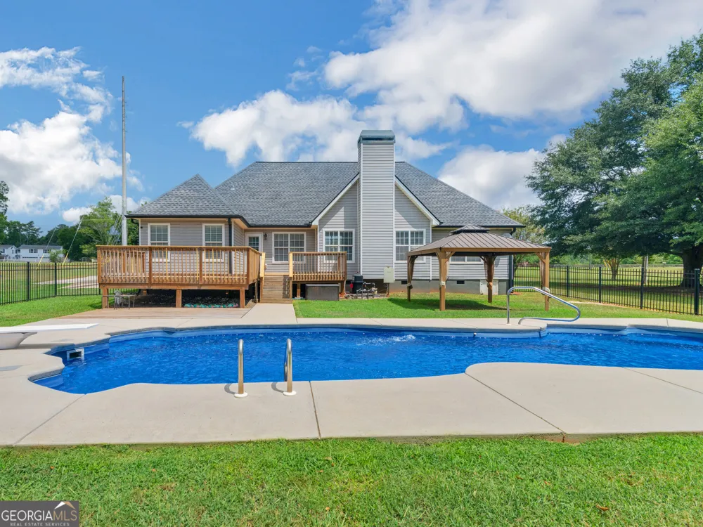 420 Colvin DR Locust Grove, GA 30248