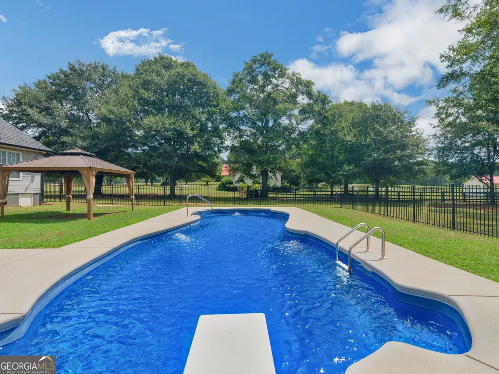 420 Colvin DR Locust Grove, GA 30248