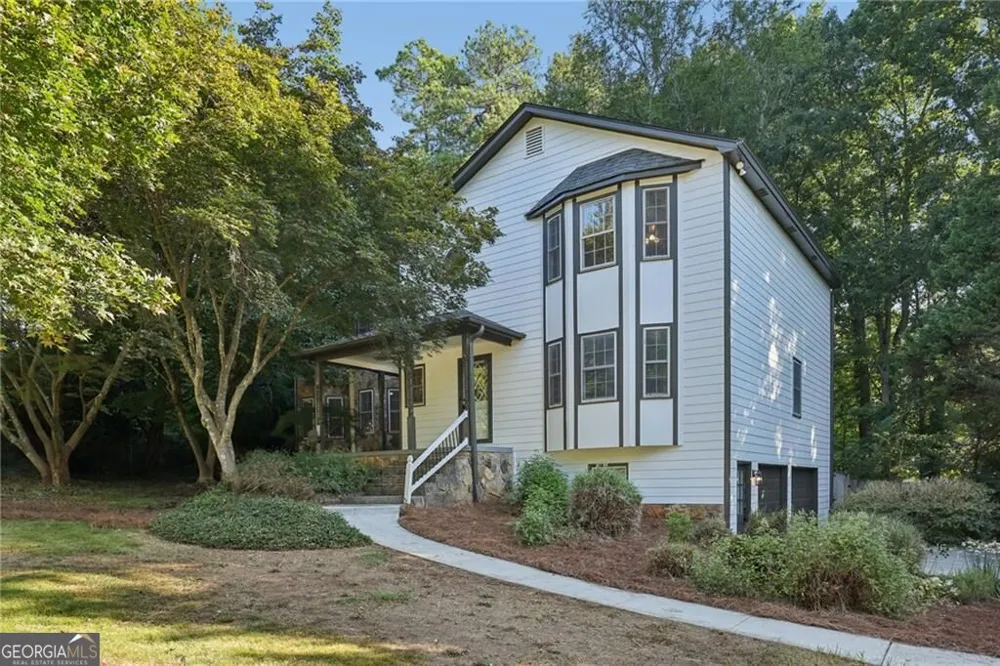 1104 Staples DR SW Lilburn, GA 30047
