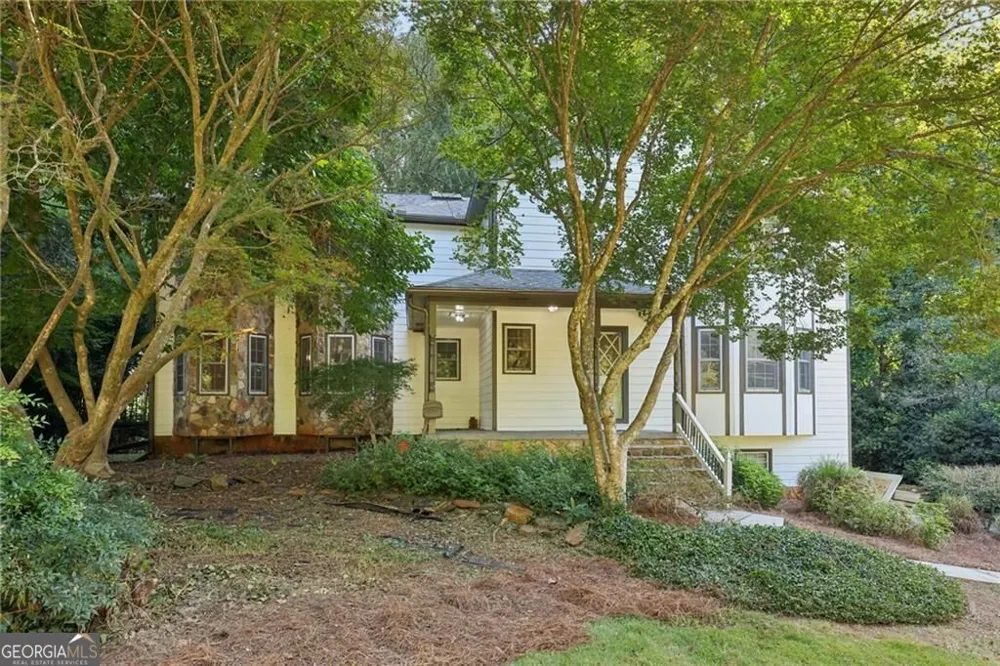 1104 Staples DR SW Lilburn, GA 30047