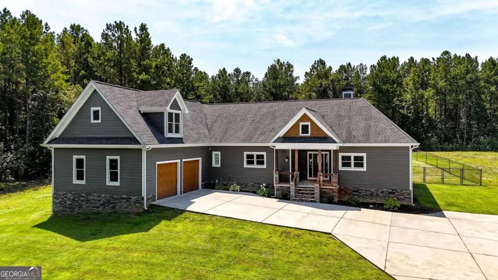 368 Pine RD Rockmart, GA 30153