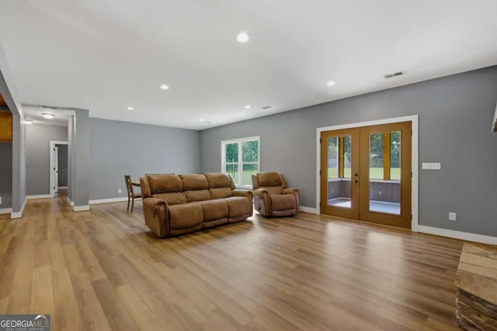 368 Pine RD Rockmart, GA 30153