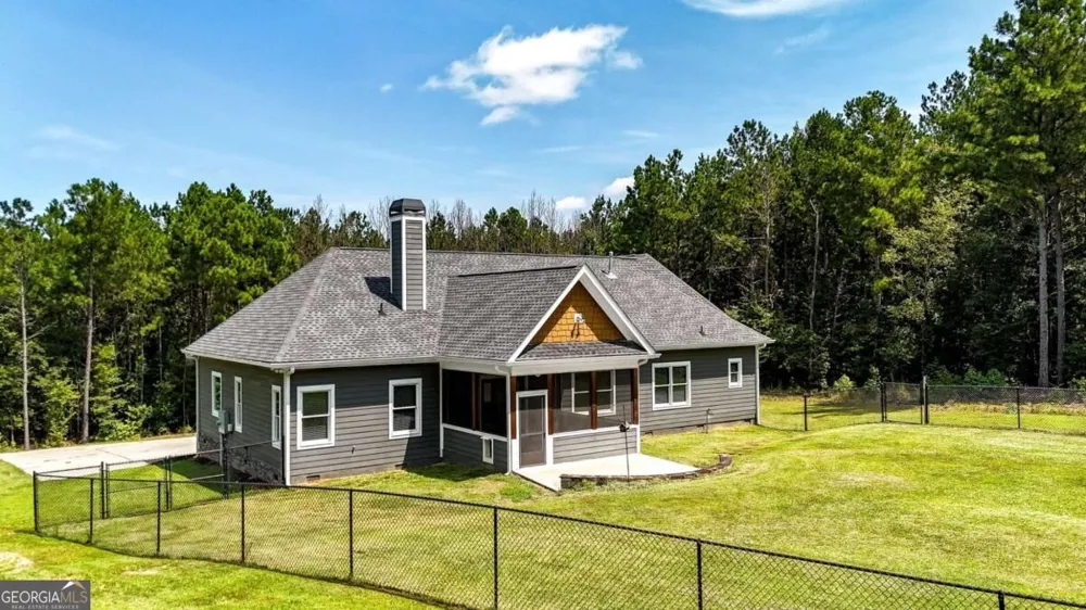 368 Pine RD Rockmart, GA 30153