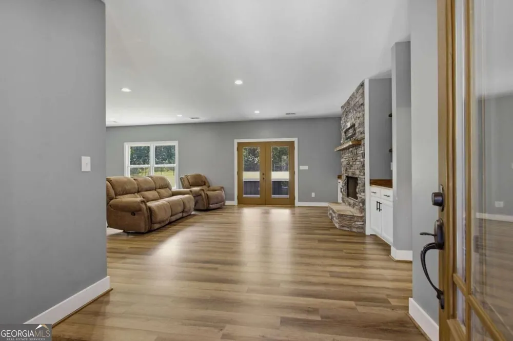368 Pine RD Rockmart, GA 30153