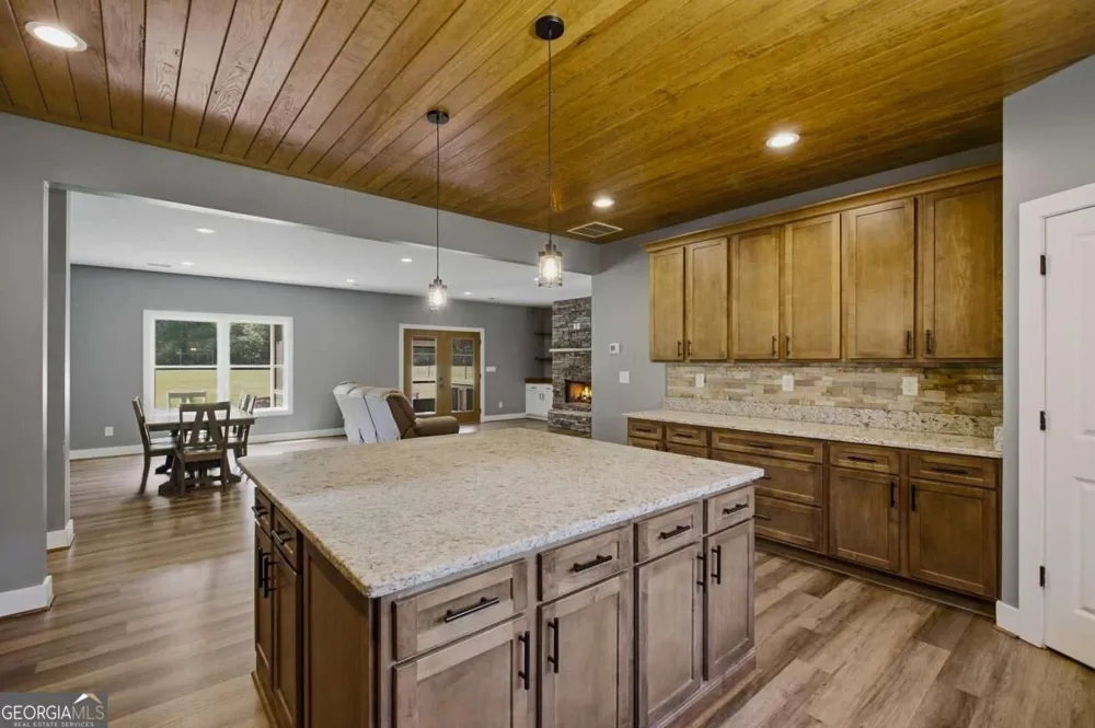 368 Pine RD Rockmart, GA 30153