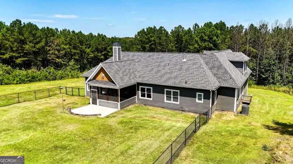 368 Pine RD Rockmart, GA 30153