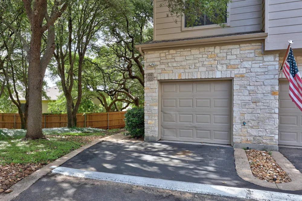 7501 Shadowridge Run #102 Austin, TX 78749