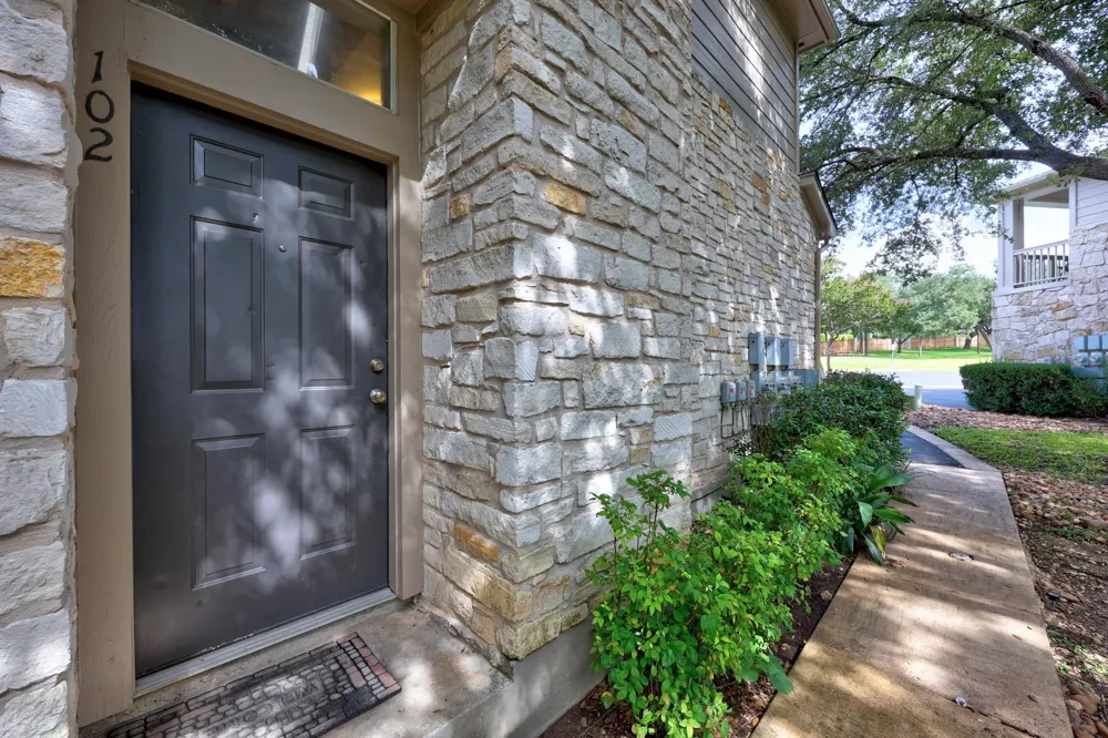 7501 Shadowridge Run #102 Austin, TX 78749