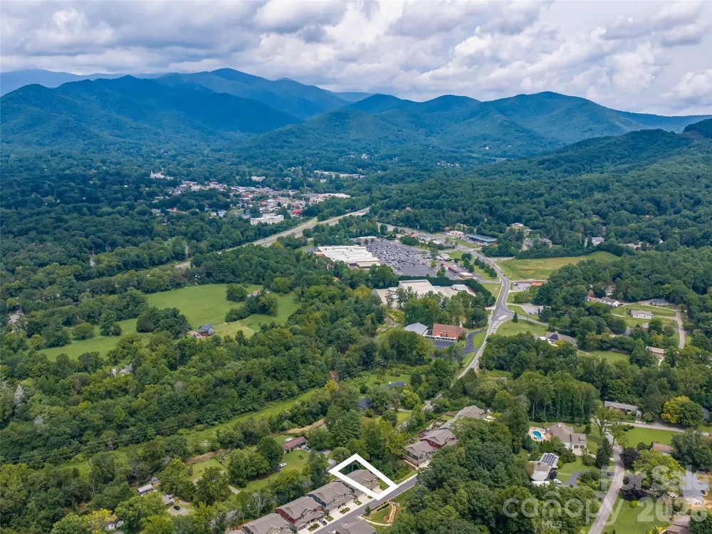 554 Sweet Birch Park Lane Black Mountain, NC 28711