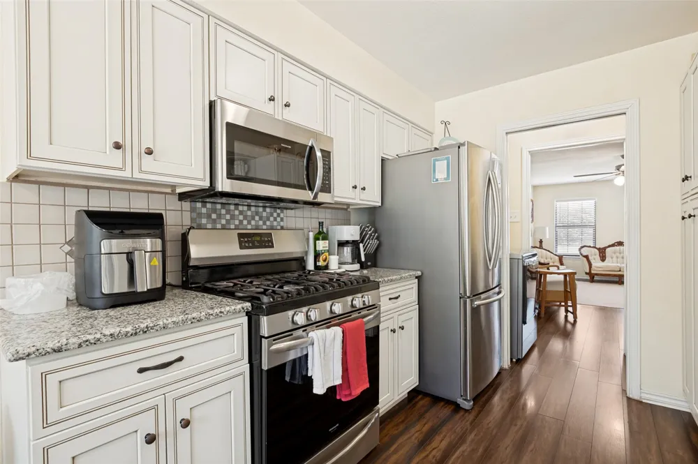 300 Monica Street Glenn Heights, TX 75154