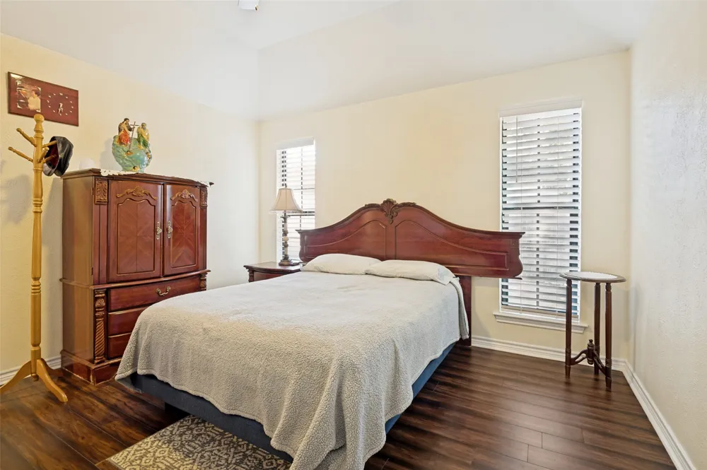 300 Monica Street Glenn Heights, TX 75154