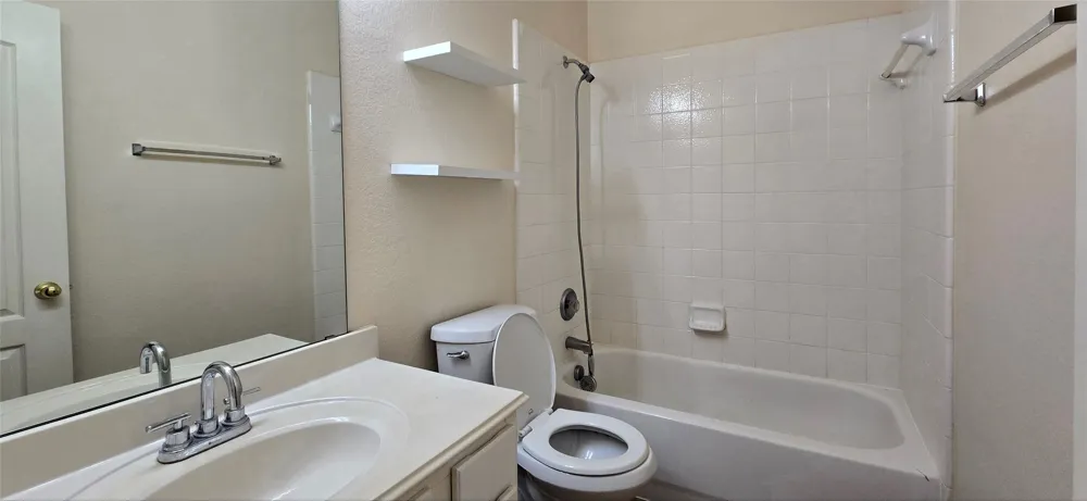 2700 Canyon Bay McKinney, TX 75072