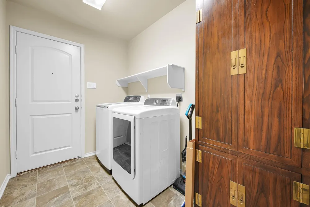 110 Oakwood Court Huntsville, TX 77320