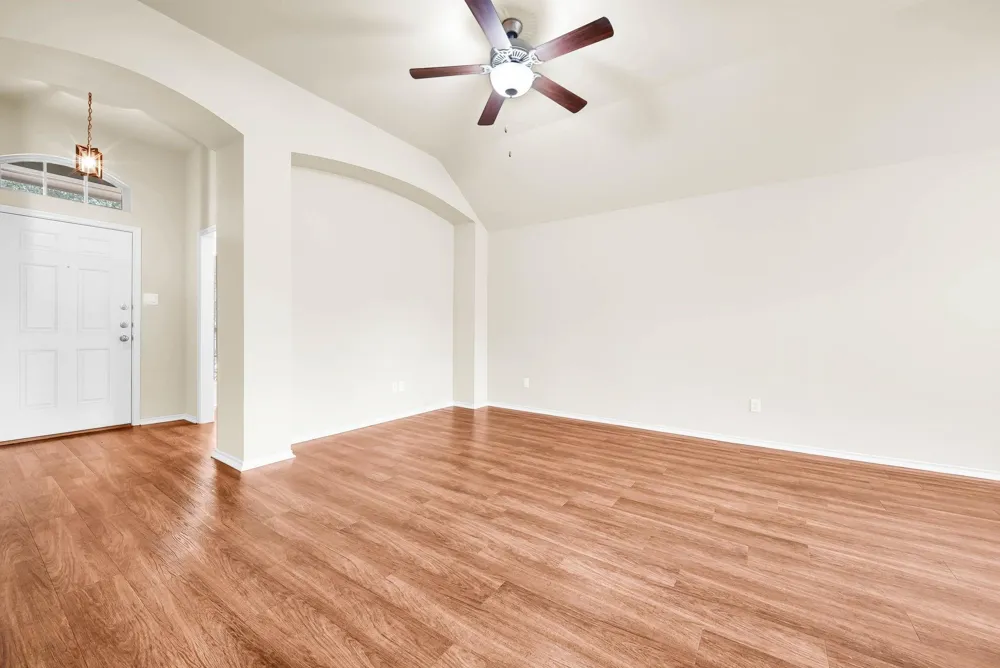 110 Oakwood Court Huntsville, TX 77320