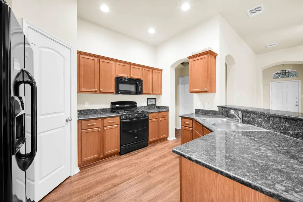 110 Oakwood Court Huntsville, TX 77320