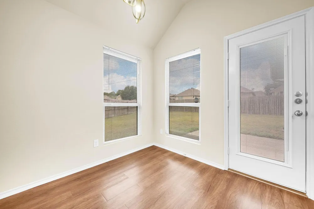 110 Oakwood Court Huntsville, TX 77320