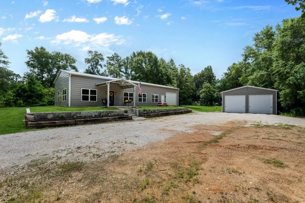 376 Jill Street Shepherd, TX 77371